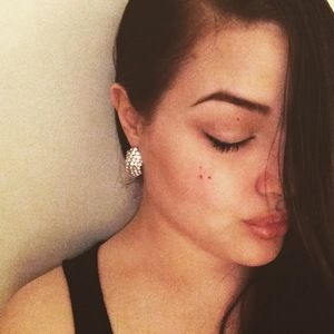 Meet your Posher, Brit